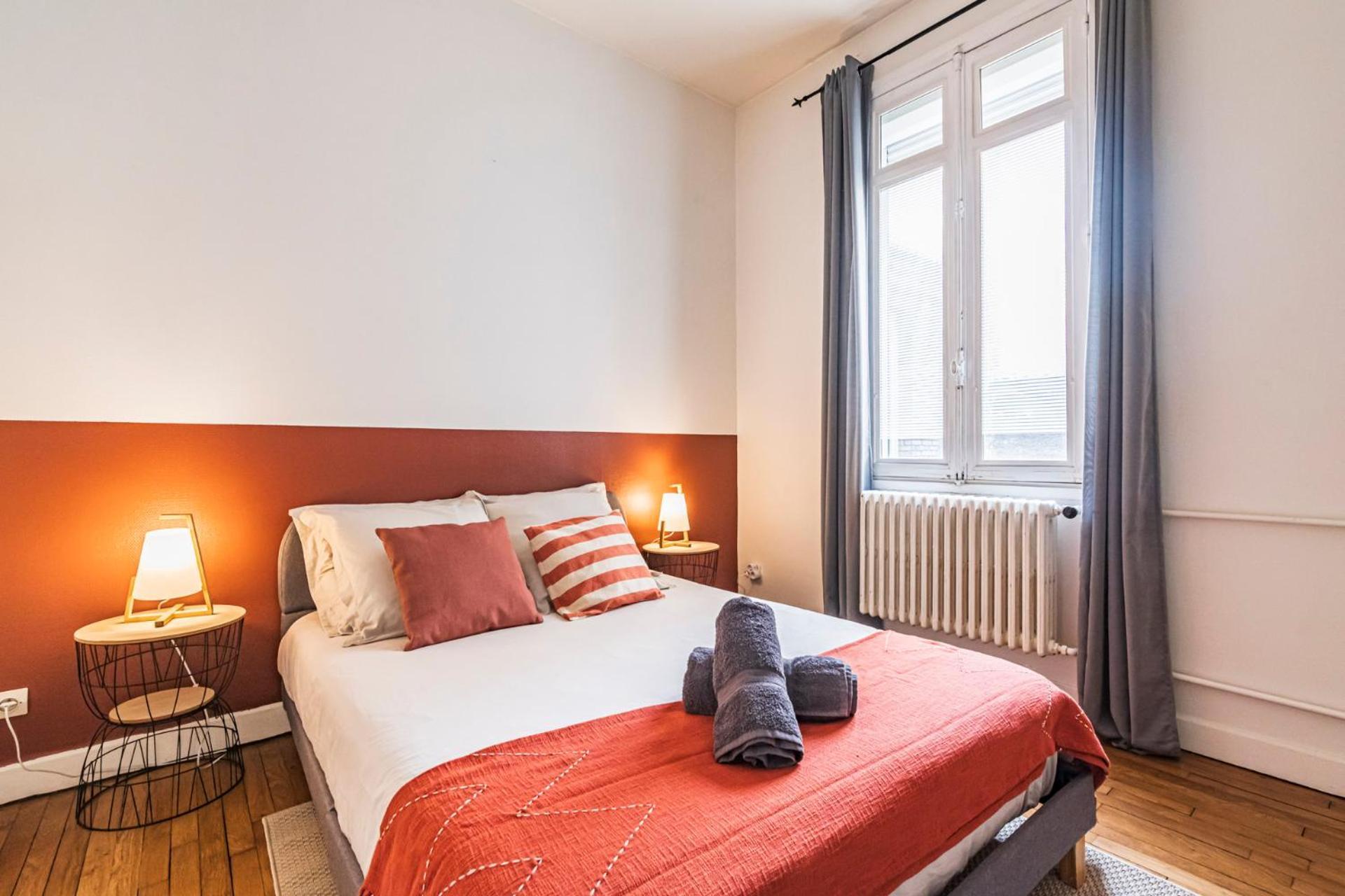 L'haussmannien - Spacieux 4 chambres - Centre - Gare Reims Extérieur photo