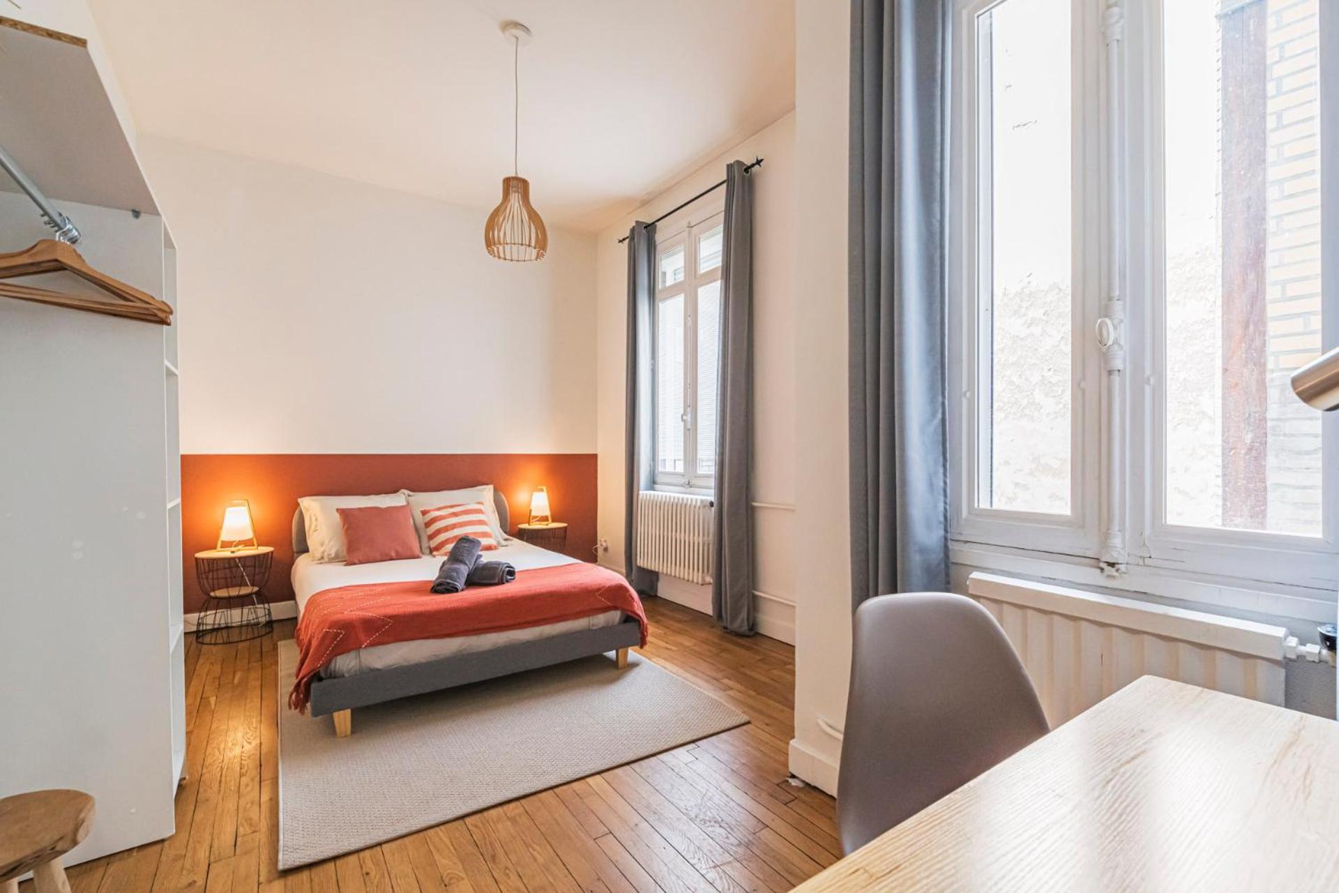 L'haussmannien - Spacieux 4 chambres - Centre - Gare Reims Extérieur photo