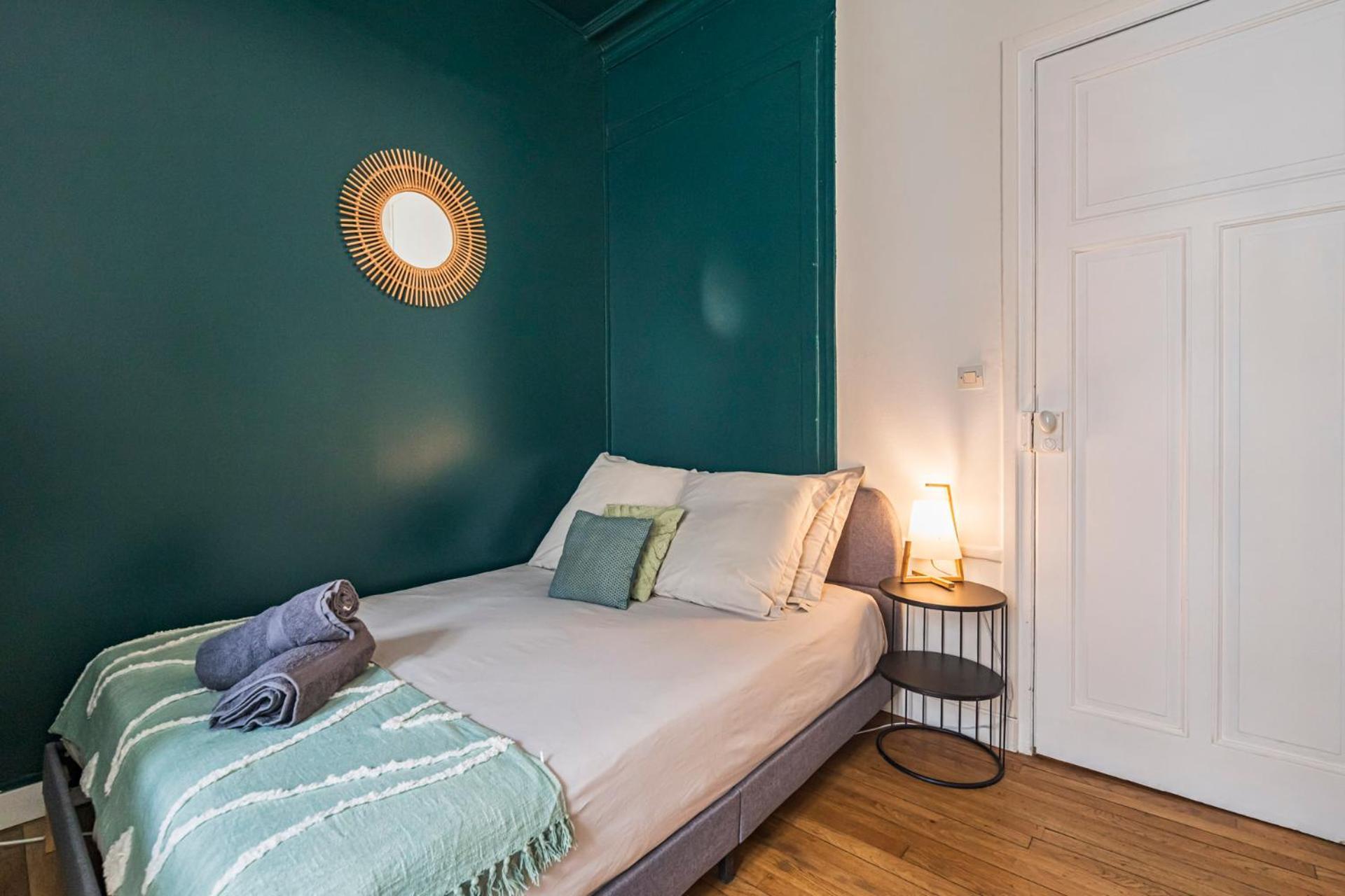 L'haussmannien - Spacieux 4 chambres - Centre - Gare Reims Extérieur photo